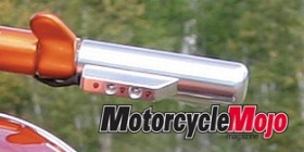 Motorcycle-Mojo_05_Boots-Bike